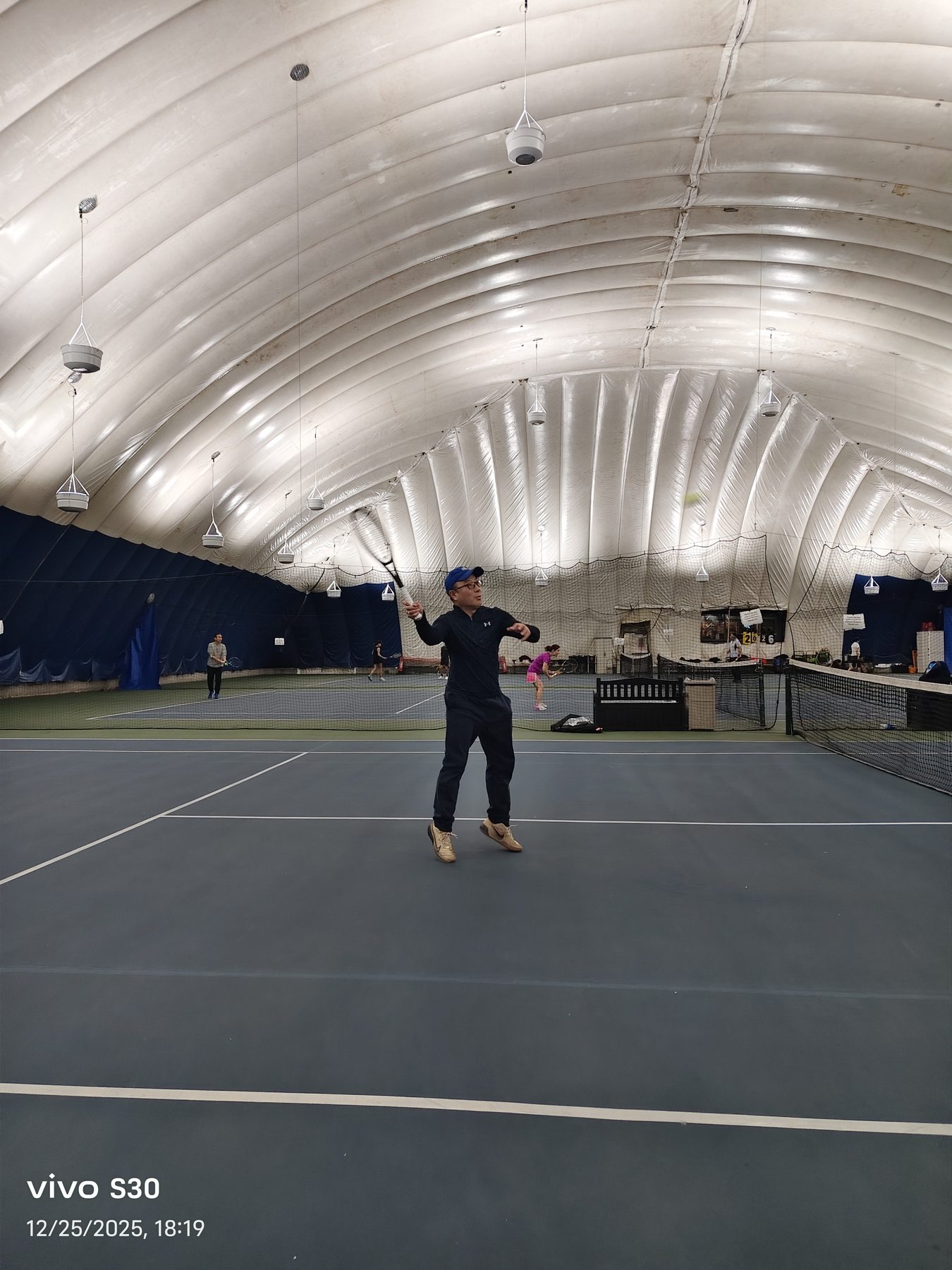 Indoor match play during the Christmas invitational