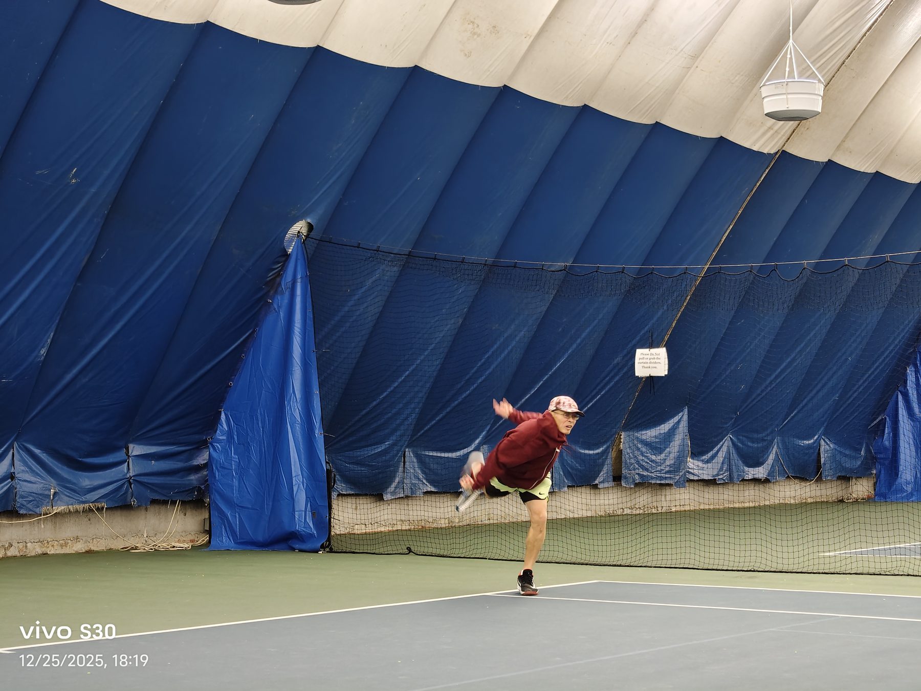Indoor tournament serve